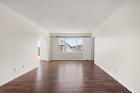 For Lease - 948 Simcoe Street Unit# A, Oshawa, Ontario - Photo 3