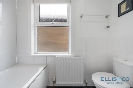 2 bedroom end of terrace house to rent - Photo 5