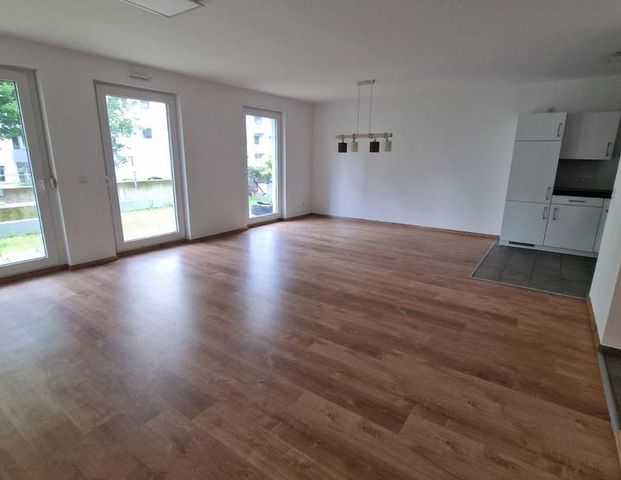 Neue 2-Zi-Wohnung mit EBK und Garten in Steinbach/ Taunus (2019) - Photo 1