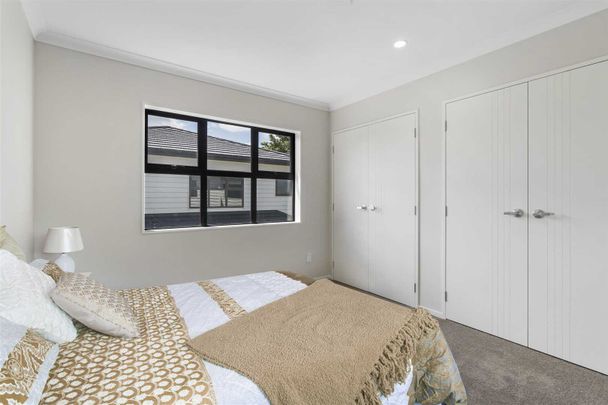 PAPATOETOE, 4 BEDROOMS - Photo 1