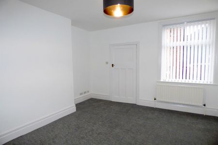 2 bed flat to rent in Hepscott Terrace, South Shields, NE33 - Photo 5