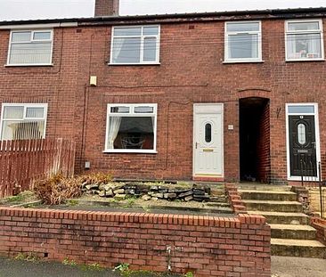 3 Bedroom Terraced House For Rent in Oaklands Road, Royton - Photo 2