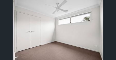 Modern Ease and Everyday Comfort in a Private Setting - Photo 4