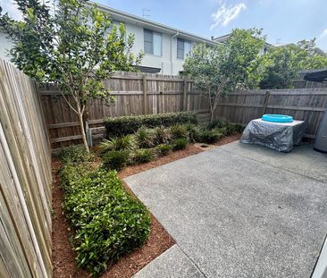 33/19 Whittley Court, Pimpama, Qld 4209 - Photo 6