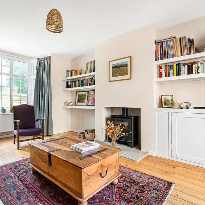 4 bedroom semi-detached house to rent - Photo 1