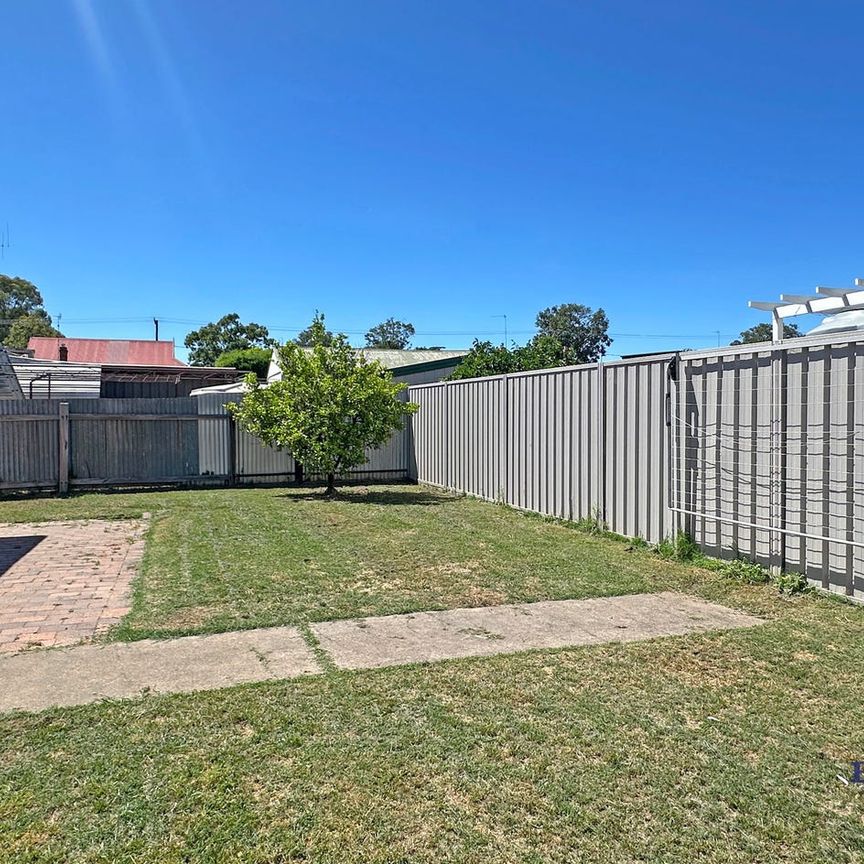 Renovated Three-Bedroom Home Close to the CBD - Photo 1