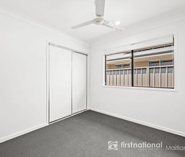 Perfect for Professional Couples, Singles or Downsizers! - Photo 2