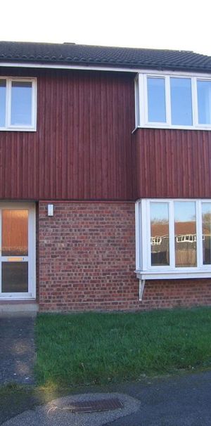 4 bedroom semi-detached house to rent - Photo 1