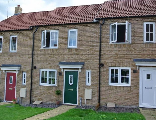 2 bedroom terraced house to rent - Photo 1