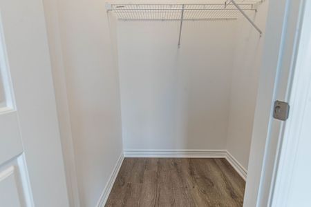 For Lease - 1700 Dance Court, Milton, Ontario - Photo 2