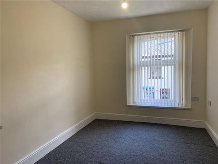 4 bedroom terraced house to rent - Photo 4