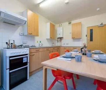 Single Ensuite Room - Photo 6