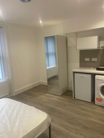 Studio to rent - Photo 5