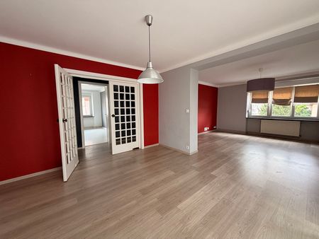 Location Appartement 4 pièces 96m² - Photo 4