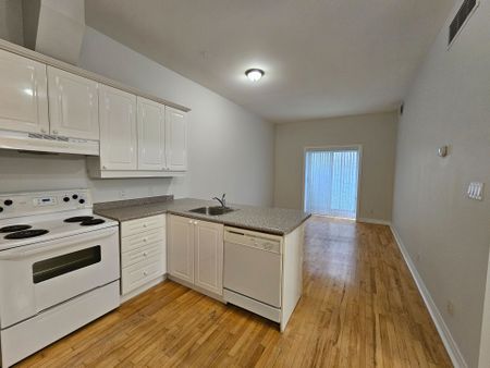 For Lease - 524 Yonge Street Unit# 205, Toronto, Ontario - Photo 5
