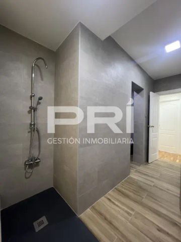 Dúplex en alquiler en Calle San Antón, cerca de Calle de Alhamar - Foto 4