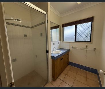 Family Living in Mareeba - Photo 3