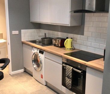 Rokeby Avenue, Redland, Bristol - Photo 1