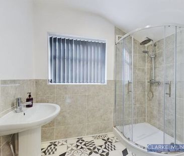 Waterloo Road, Middlesbrough - Photo 1