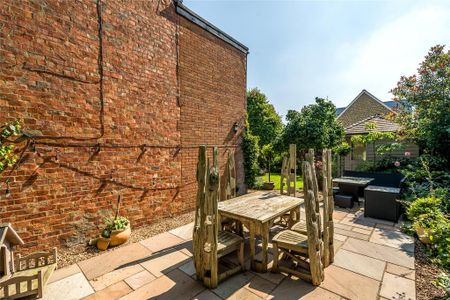 3 bedroom detached house to rent - Photo 5