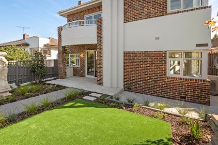 2/4 Hyton Crescent, Kew VIC 3101 - Photo 4
