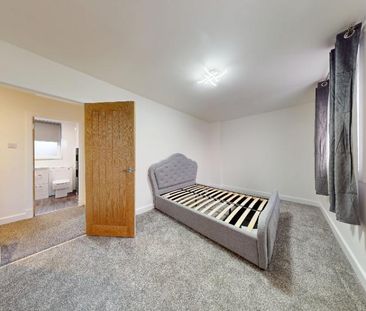 2 bedroom terraced house to rent - Photo 4