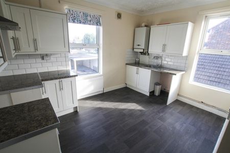 Lichfield Road, Great Yarmouth - Photo 2