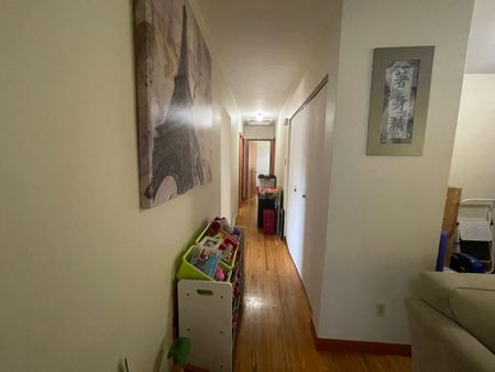 PRICE DROPPED! 3 BDRMS 1 BATH BUNGALOW MAINFLOOR IN GLENDALE - Photo 2