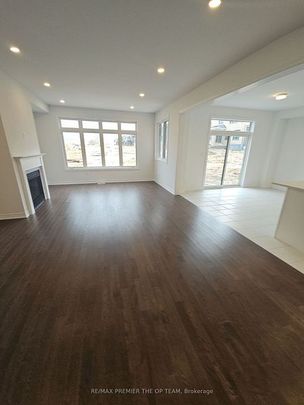 For Lease - 5 Abbey Crescent, Barrie, Ontario - Photo 1