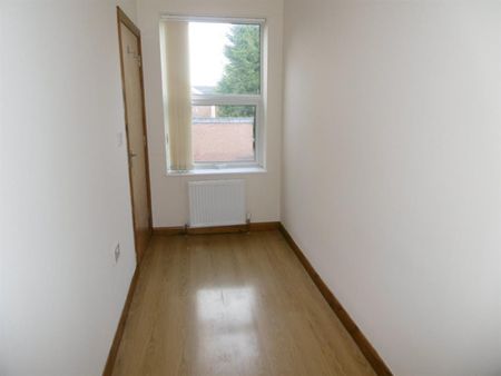 3 bedroom House To Let - Photo 3