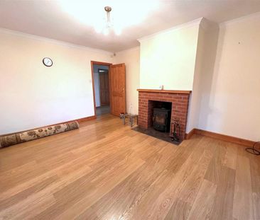 2 bedroom detached bungalow to rent - Photo 2
