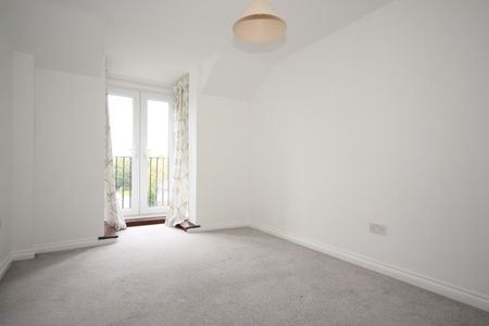 Midhope Road, Woking - Photo 5