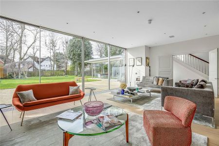 6 bedroom detached house to rent - Photo 2