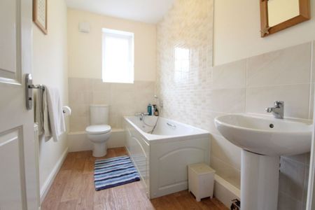 Reed Close, Hassocks, BN6 - Photo 2