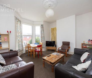 5 bedroom end of terrace house to rent - Photo 2