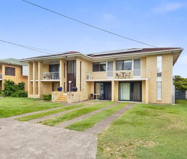 300m to Garden City Busway - Photo 1