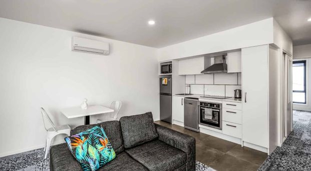 Fully Furnished 1 Bedroom - Photo 1