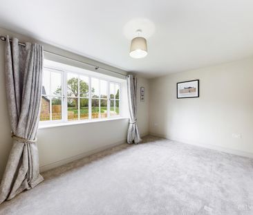 4 bedroom detached house to rent - Photo 3