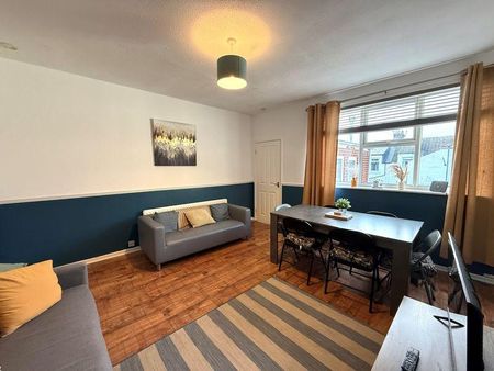 5 bedroom maisonette to rent - Photo 2