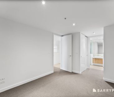 Comfortable, low-maintenance lifestyle in a convenient city-edge lo... - Photo 2