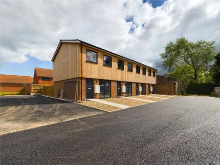 2 bedroom terraced house to rent - Photo 4