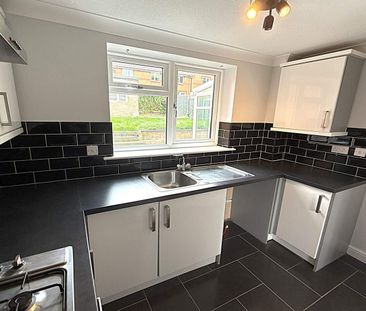 Deepwell Avenue, Halfway, Sheffield, S20 - Photo 6