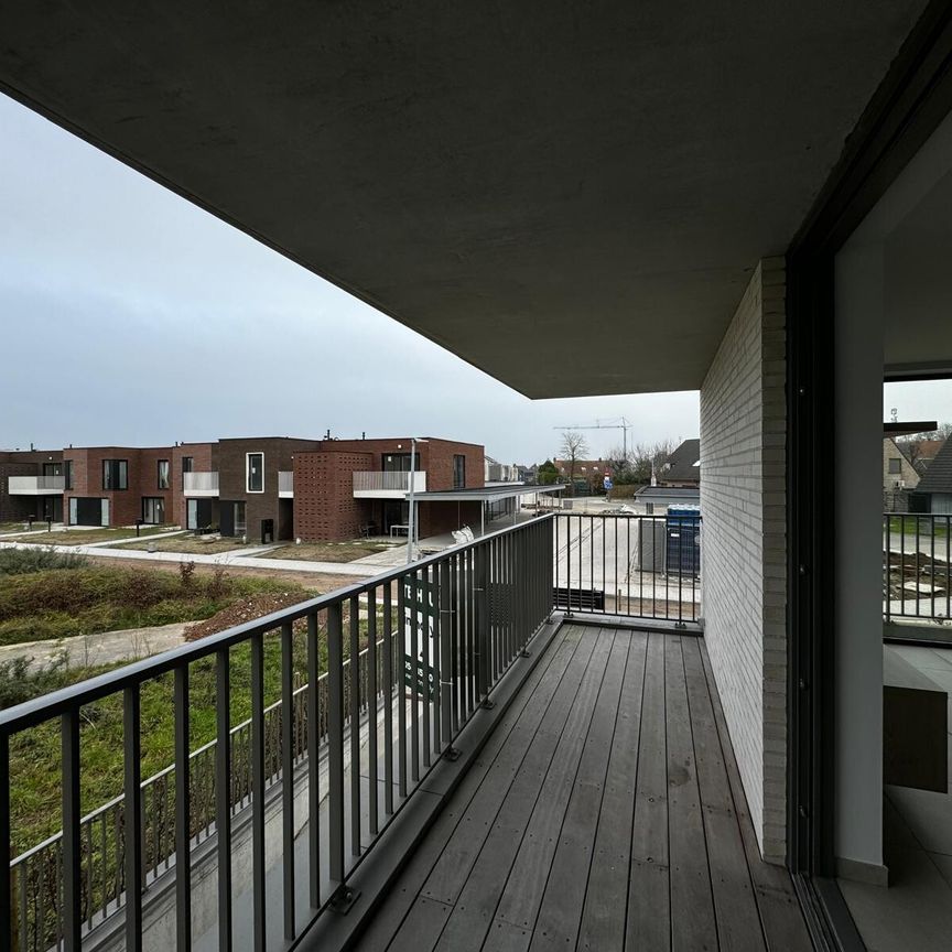 Nieuwbouwappartement op uitstekende locatie in Rumbeke - Photo 1