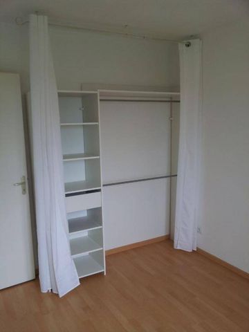 Location appartement t2 33 m² à La Réole (33190) - Photo 2