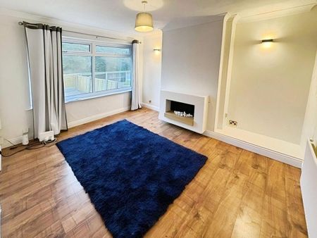 4 bedroom semi-detached house to rent - Photo 3