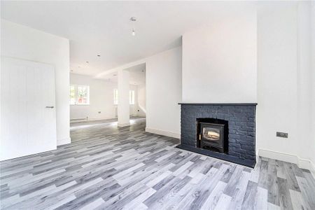 3 bedroom semi-detached house to rent - Photo 4