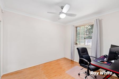 Private & Convenient Residence - Photo 3