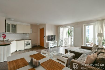 Pronájem bytu 3+kk 68 m² - Photo 2
