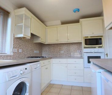 3 bedroom semi-detached house to rent - Photo 6