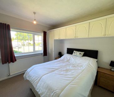 2 bedroom bungalow to rent - Photo 3